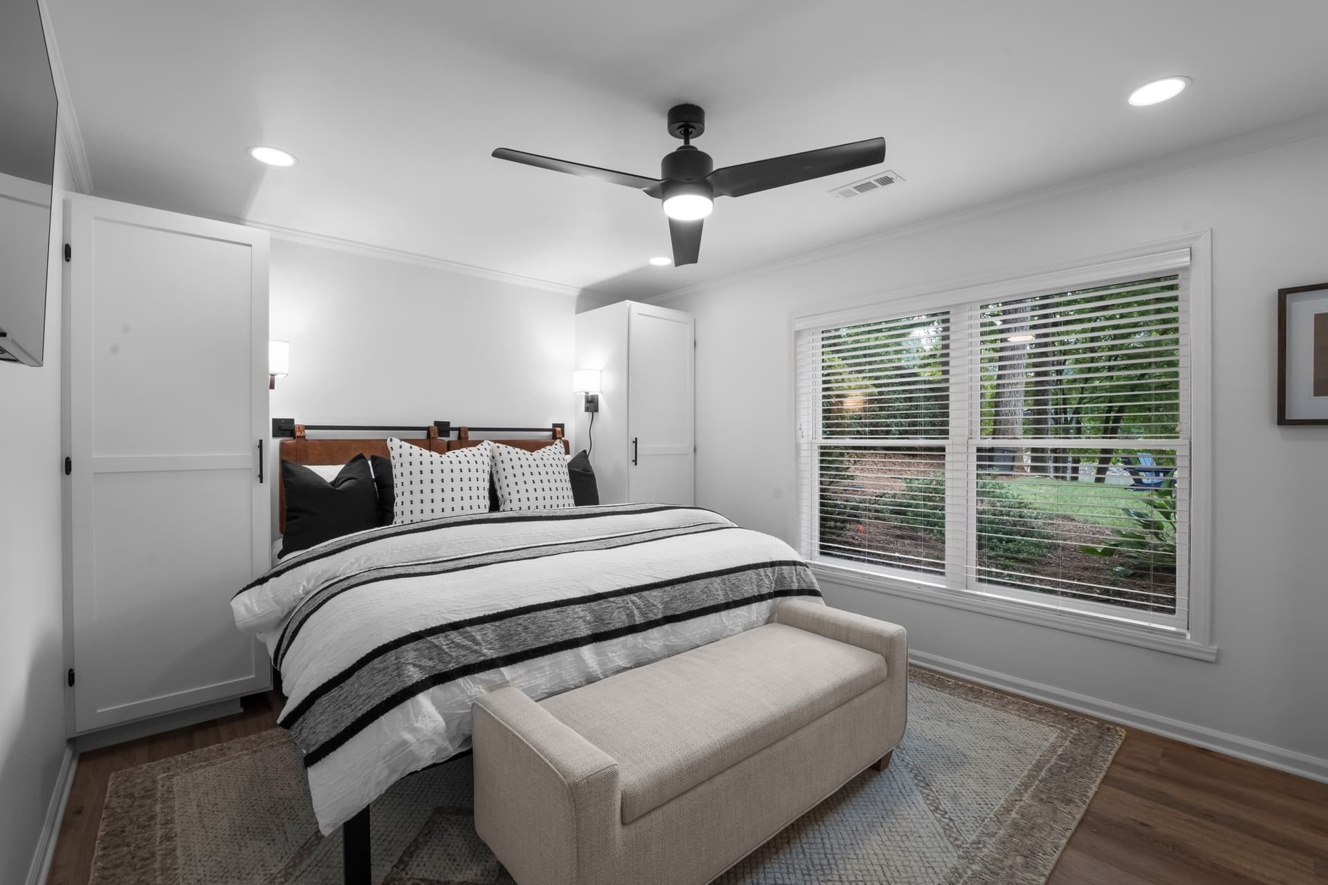 Queens Cove - Image 52