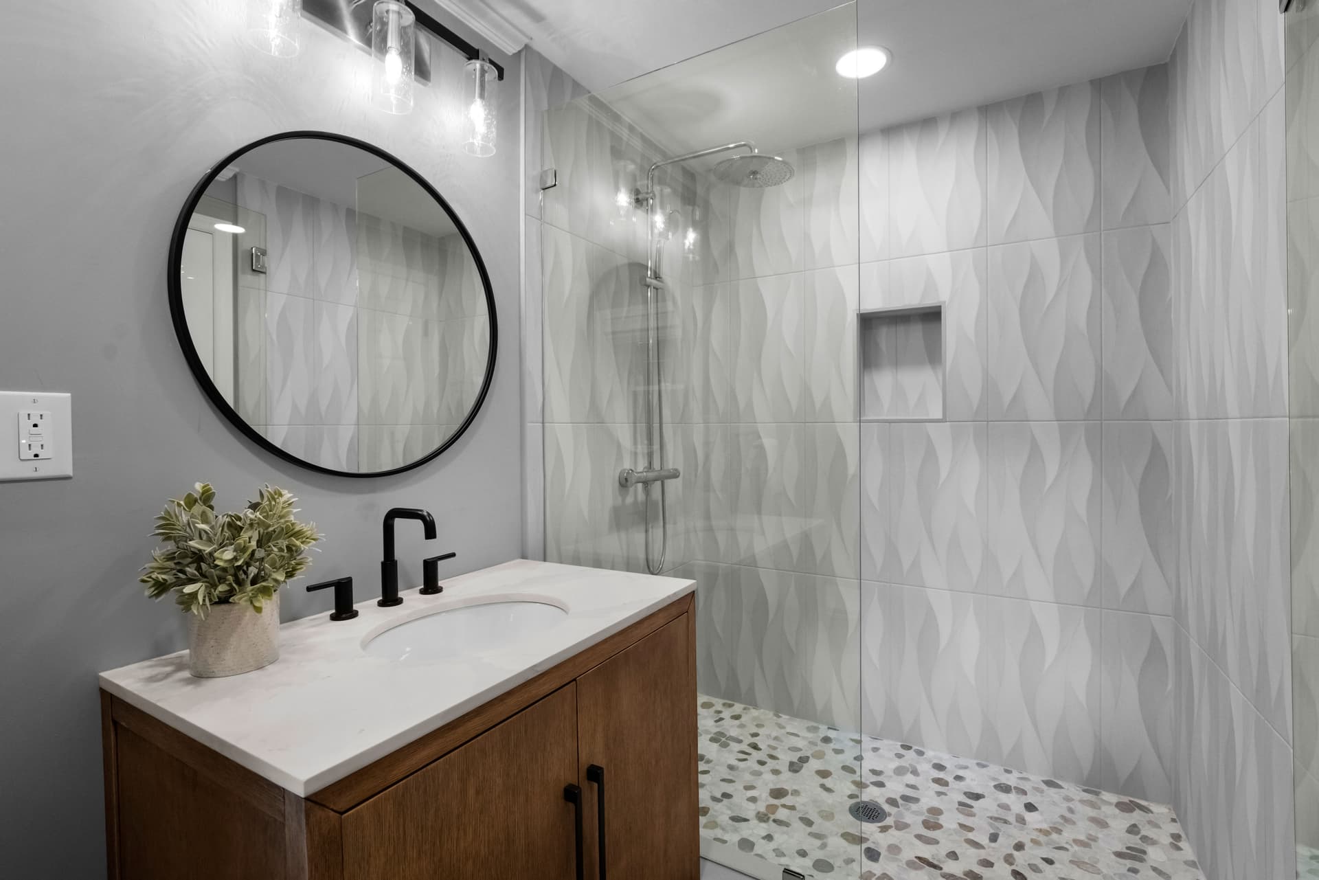 Queens Cove - Image 55