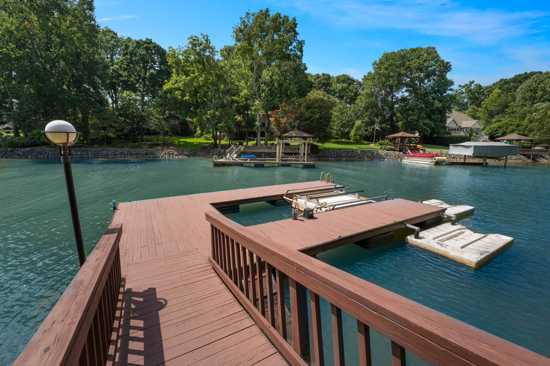 Queens Cove - Image 73