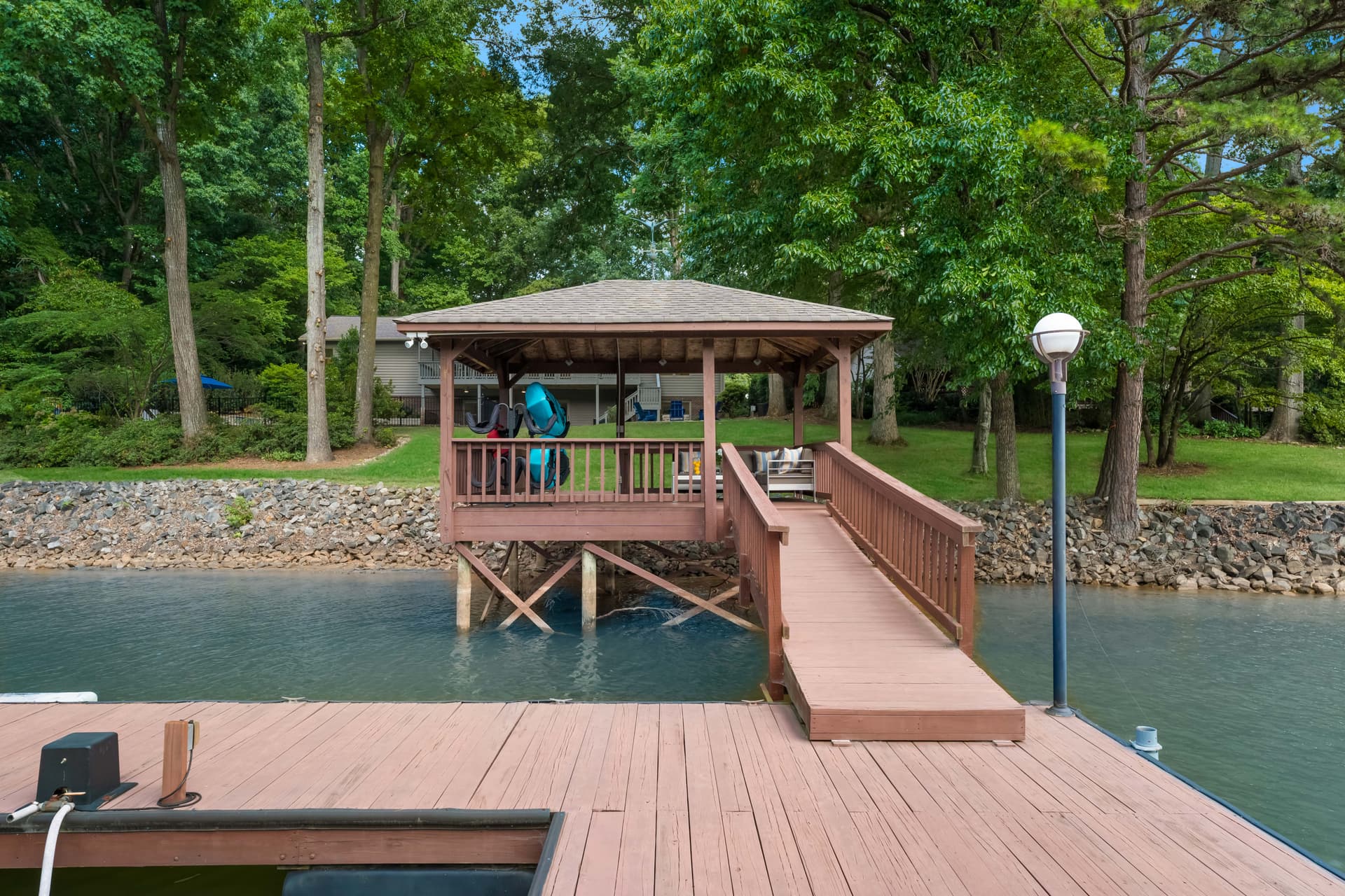 Queens Cove - Image 76