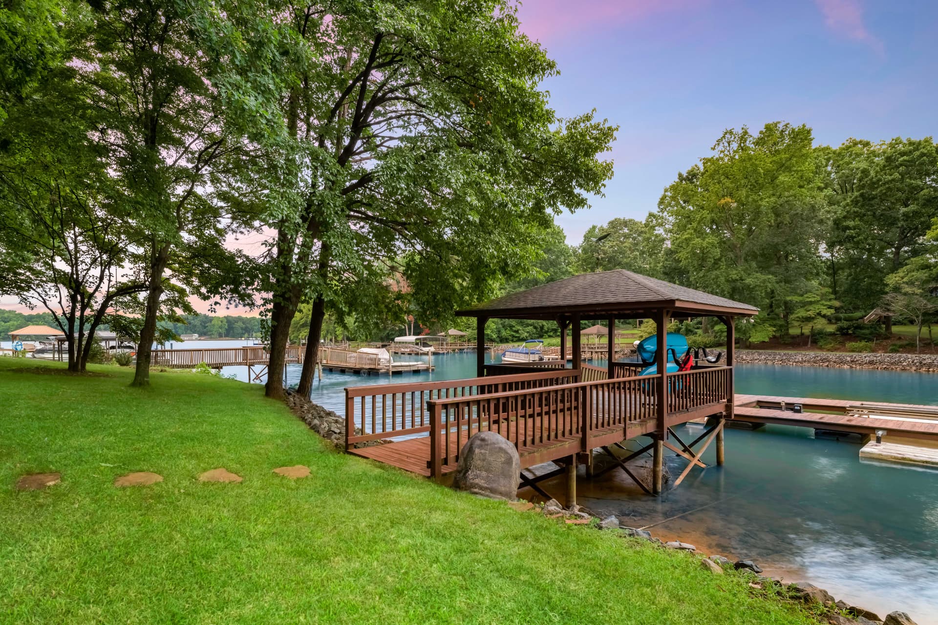 Queens Cove - Image 94