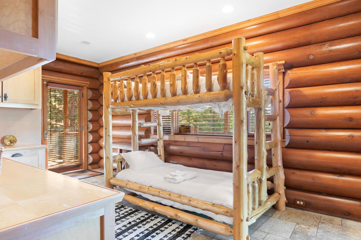 Eagle Ridge Retreat - Image 32