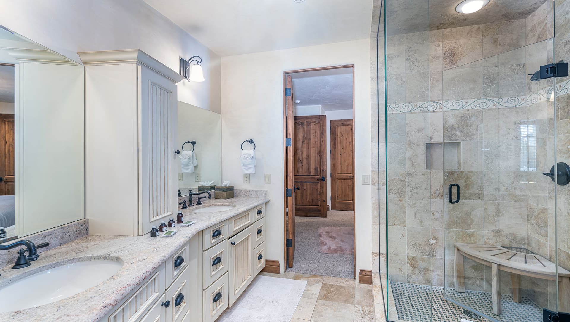 Twin Elk Lodge - Image 24