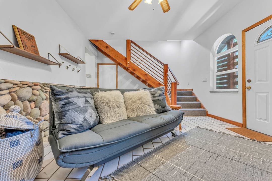 Serene Forest Retreat - Image 11