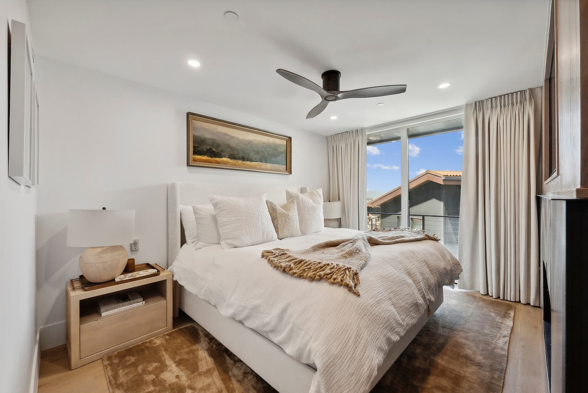 Slopeside Modern in Kings Crown - Image 15