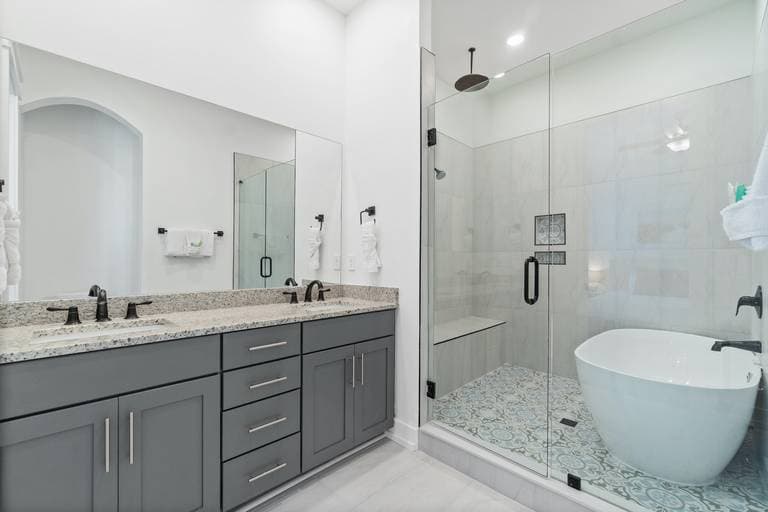 Charming Blue Haven - Image 17