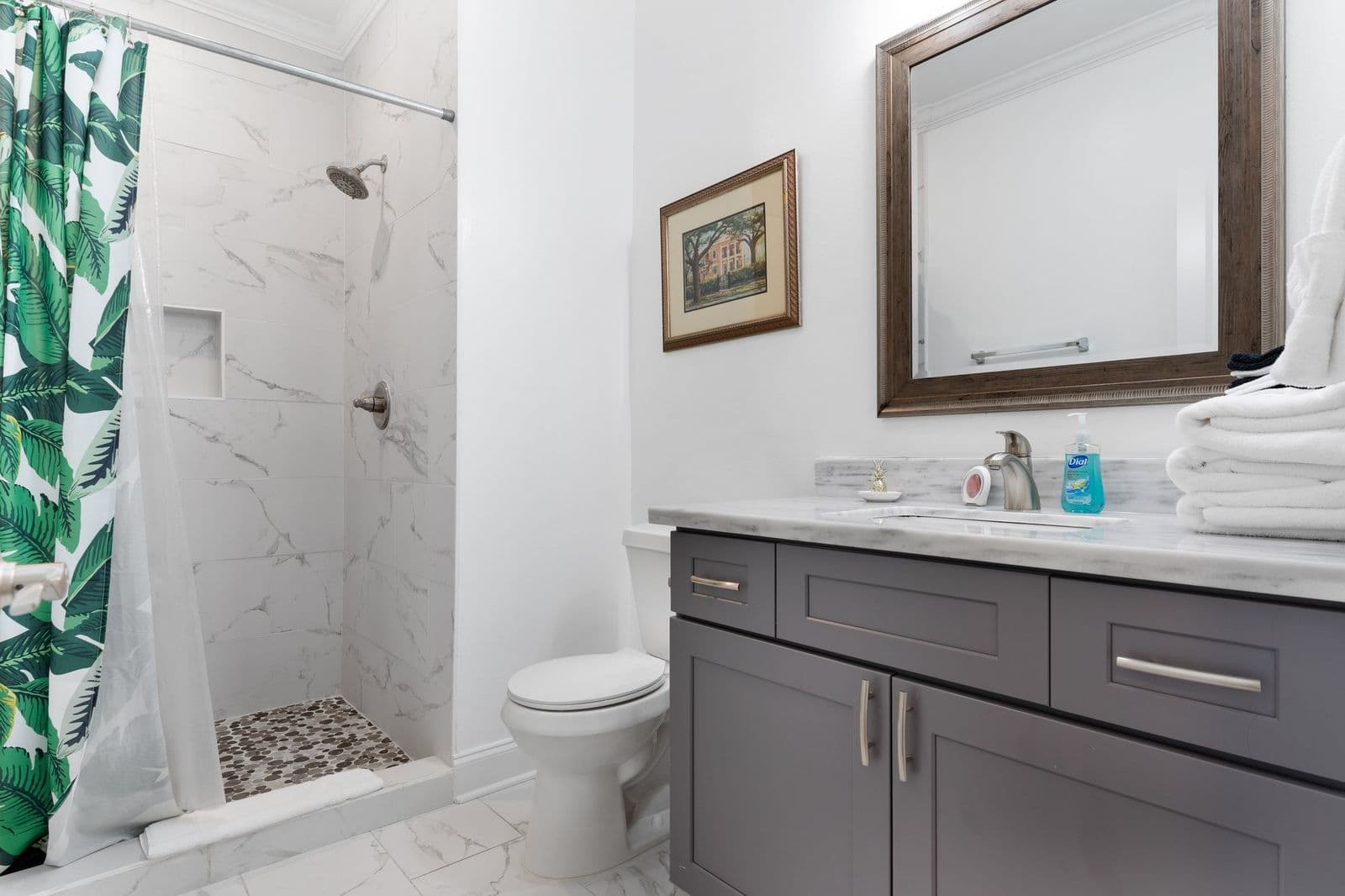 Exquisite Mid-City House - Image 12