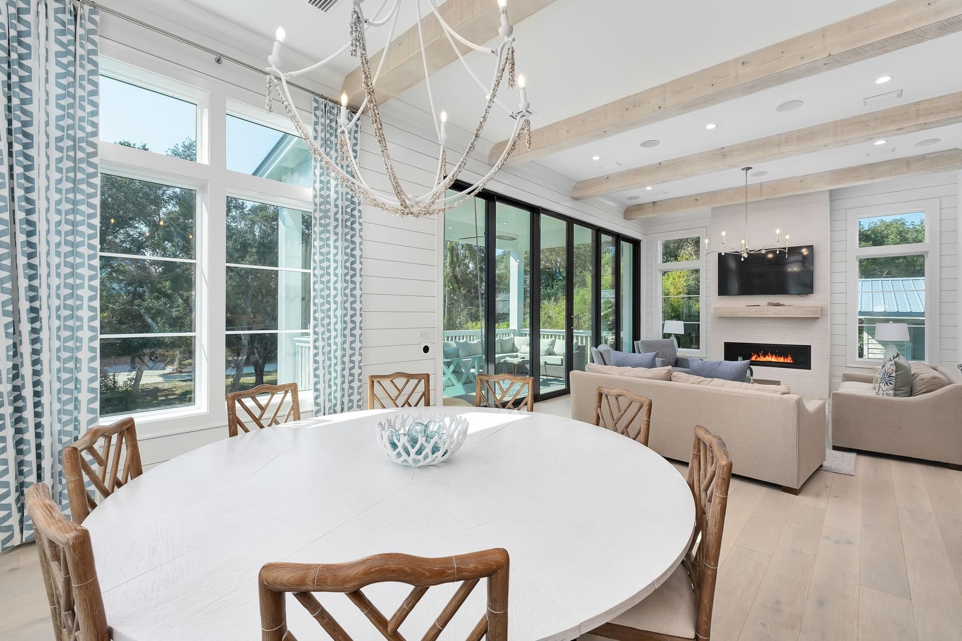 Bearfoot By The Sea - Image 15