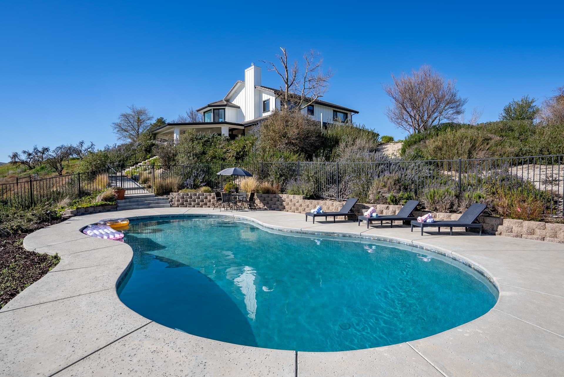 Mira Vista Manor - Image 60