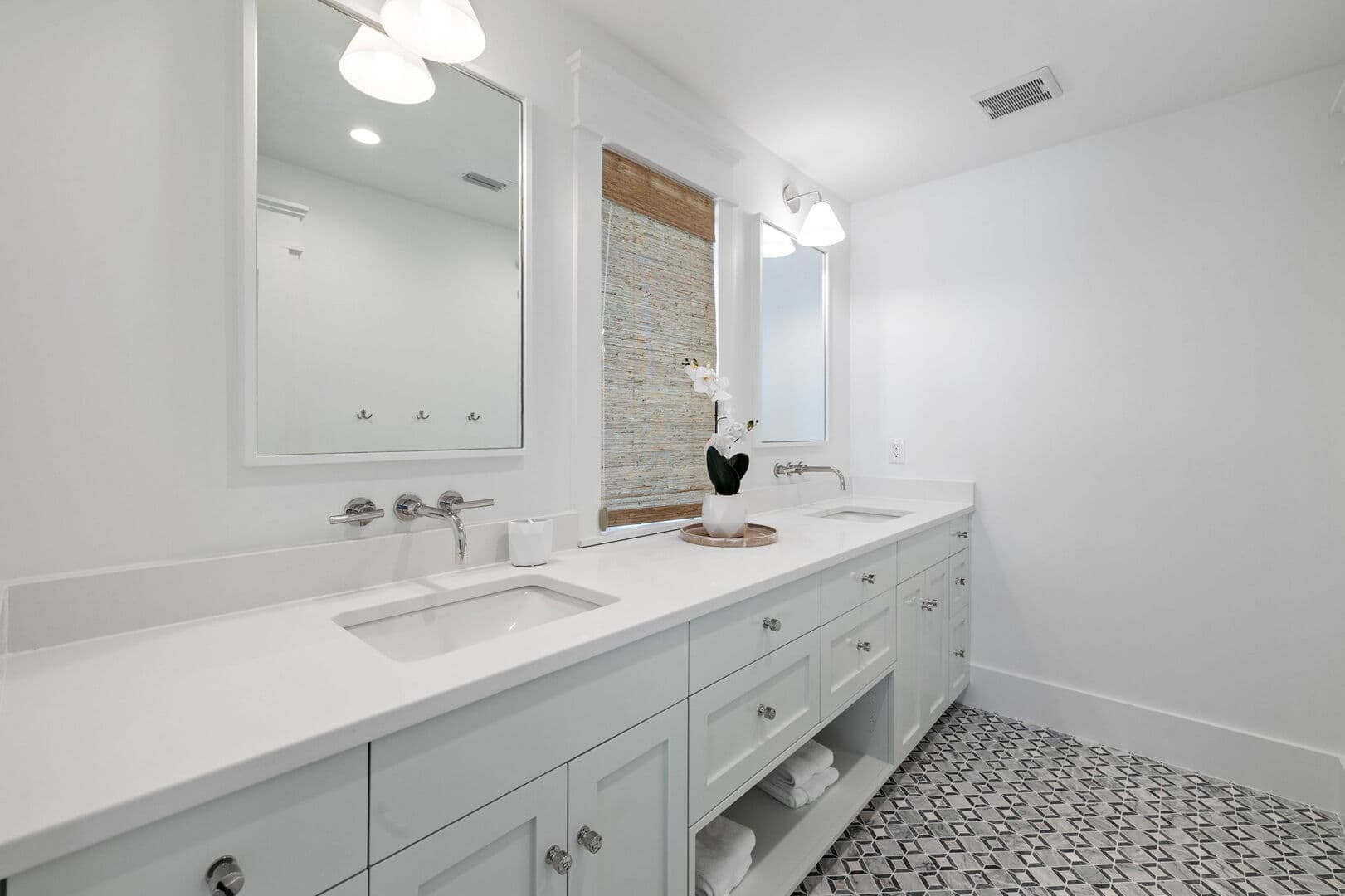 Oyster House - Image 24