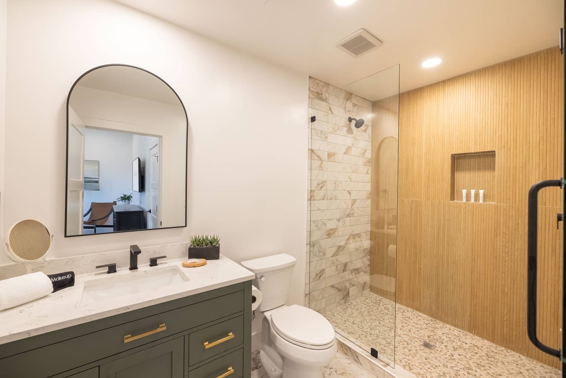 Estate on Harmony - Image 43