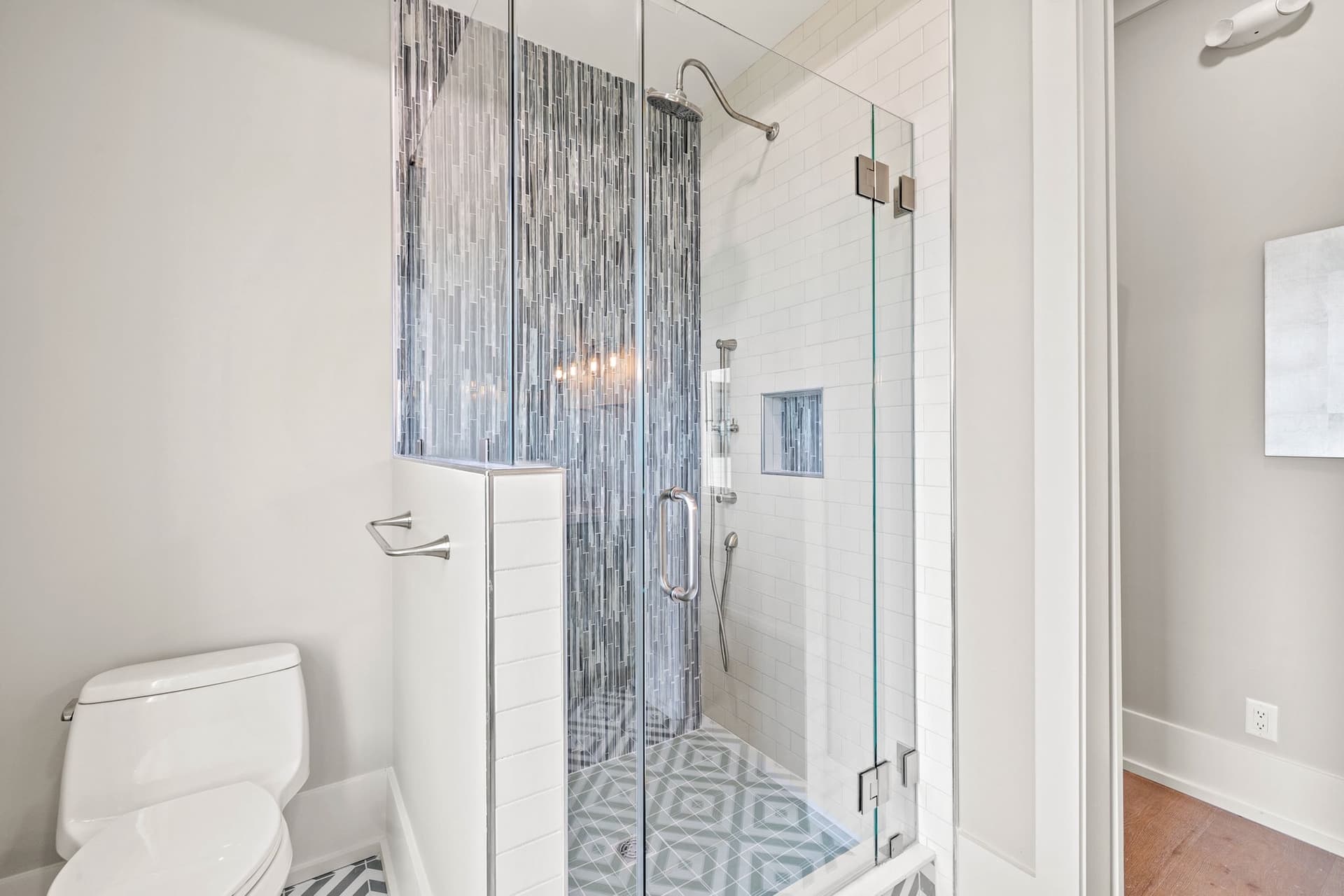 Emerald View - Image 20