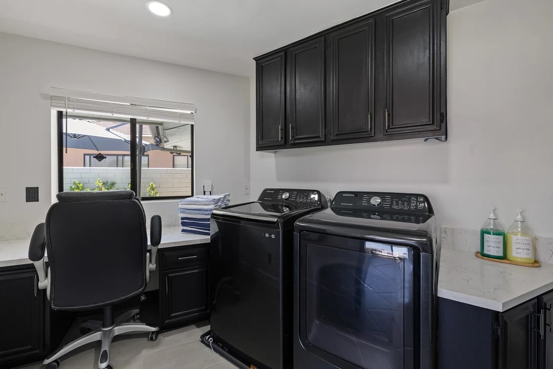 Edgy House - Image 7