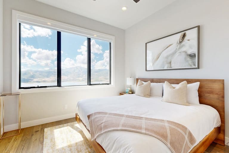 Luxury Hideout Overlook - Image 11