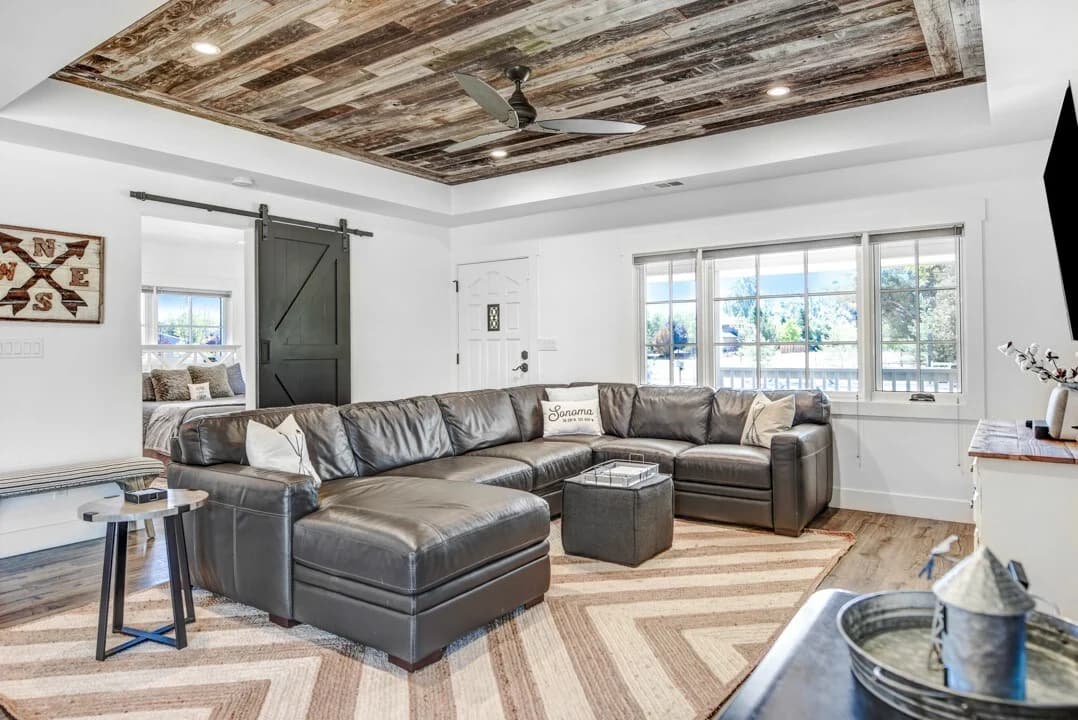 Carneros Farmhouse - Image 4