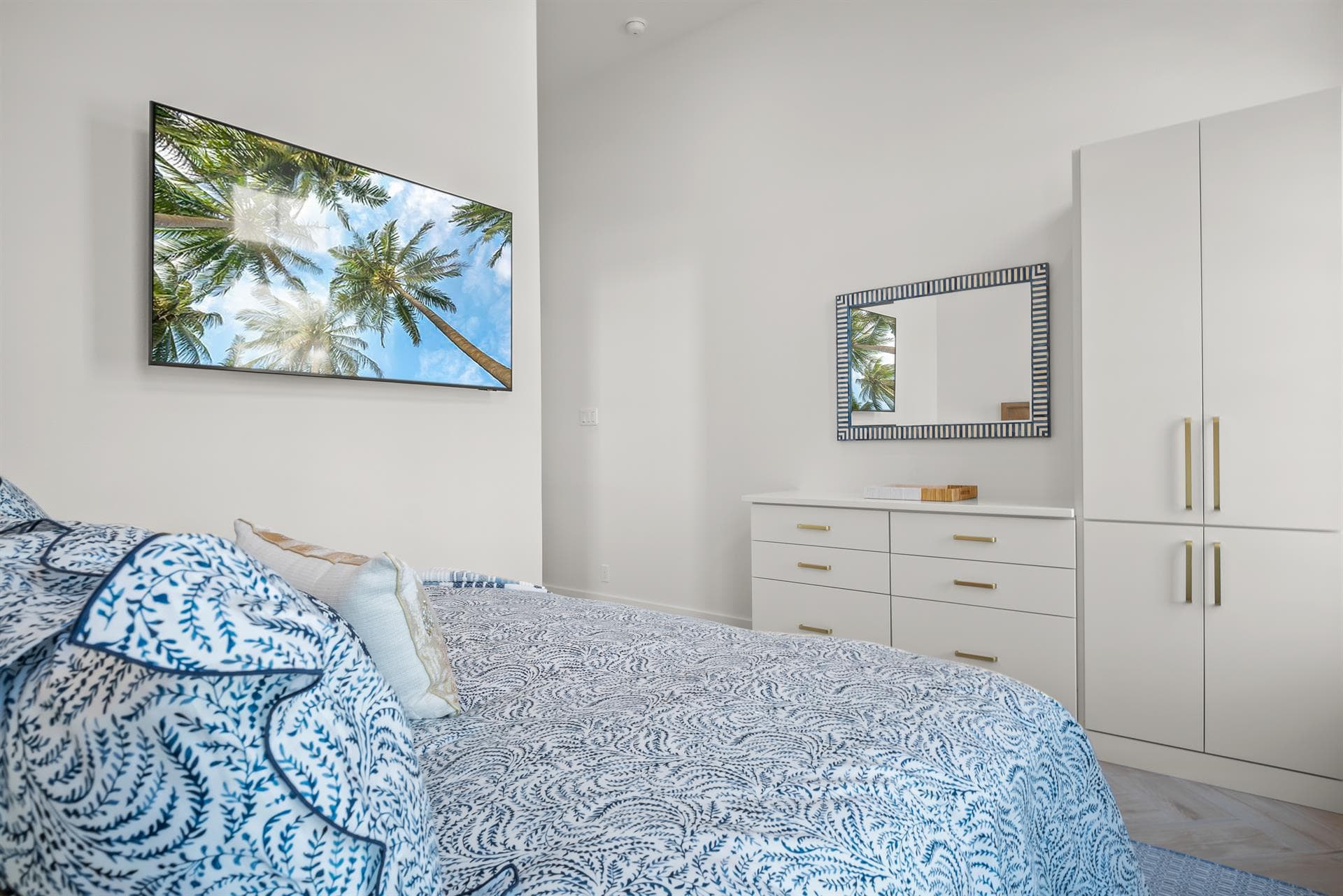 Holiday House - Image 33