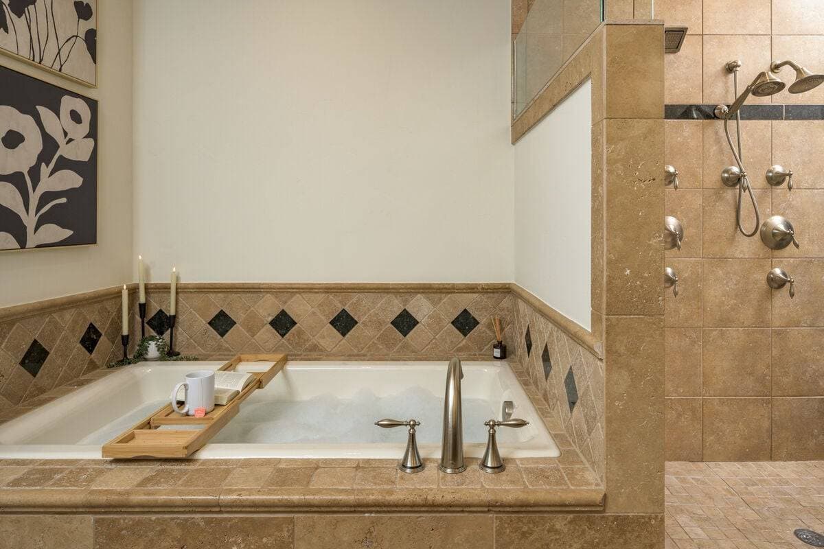 Four Sisters - Image 41