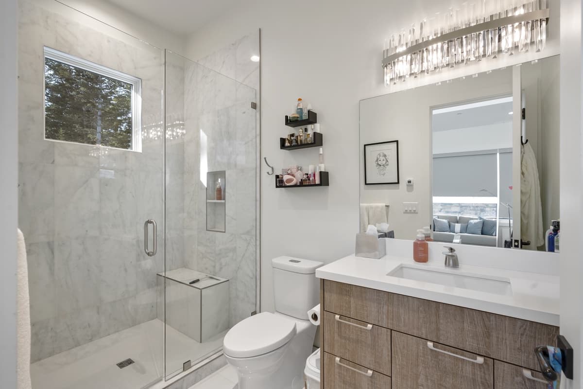 Quicksilver Haus - Image 58