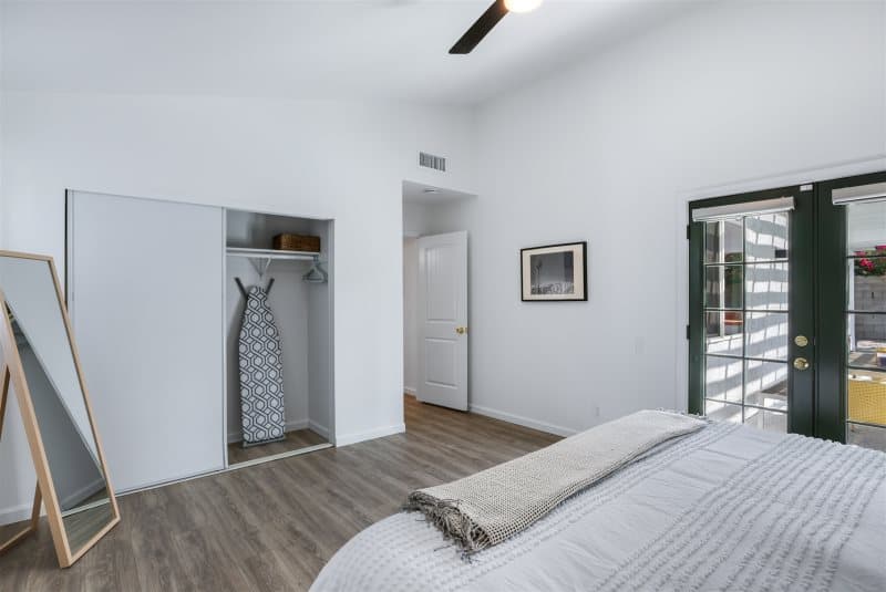 Desert Green Serenity - Image 16