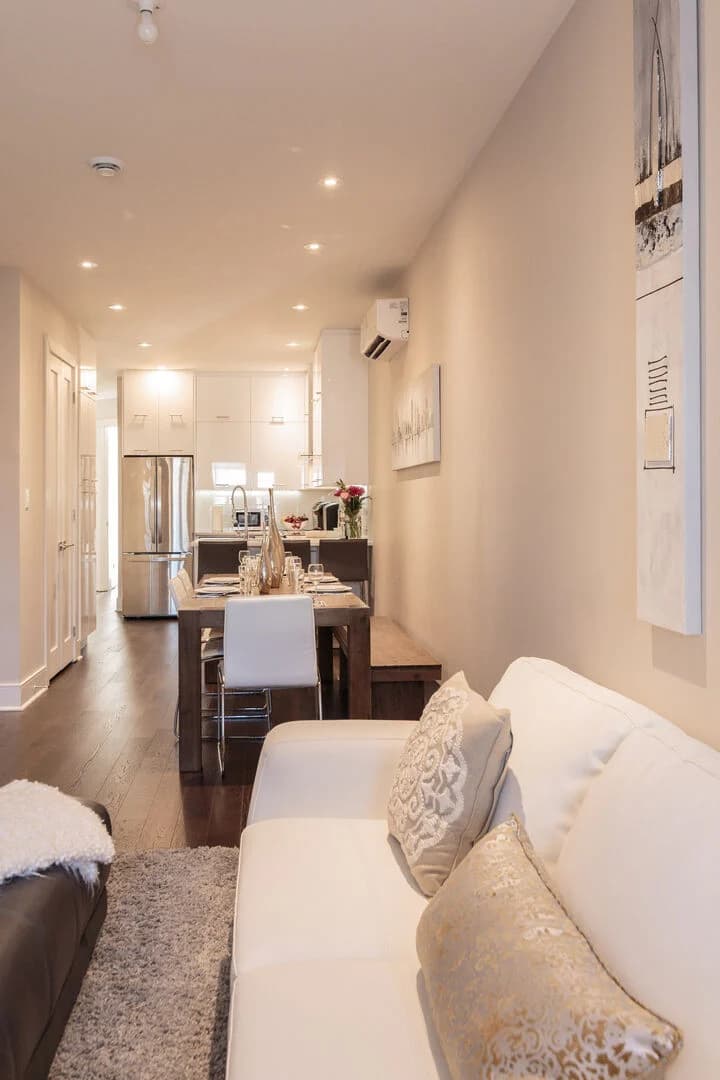 Hutchison Home - Image 10