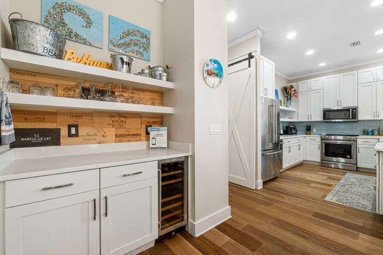 Connecticut Yankee - Image 13