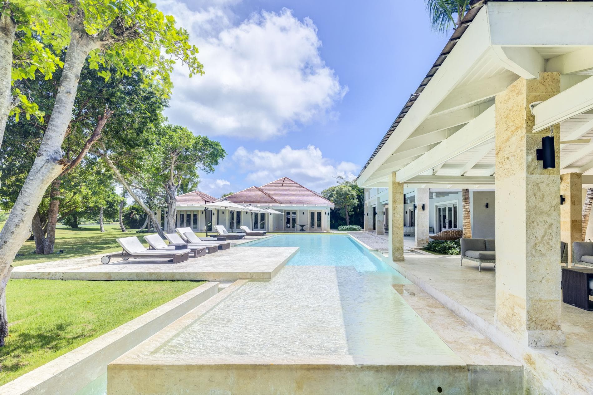 Royale Estate - Image 23