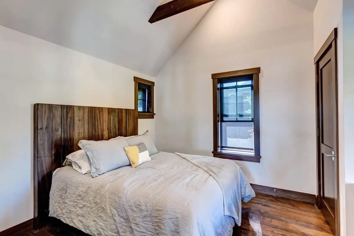 Aurum Condo - Image 4