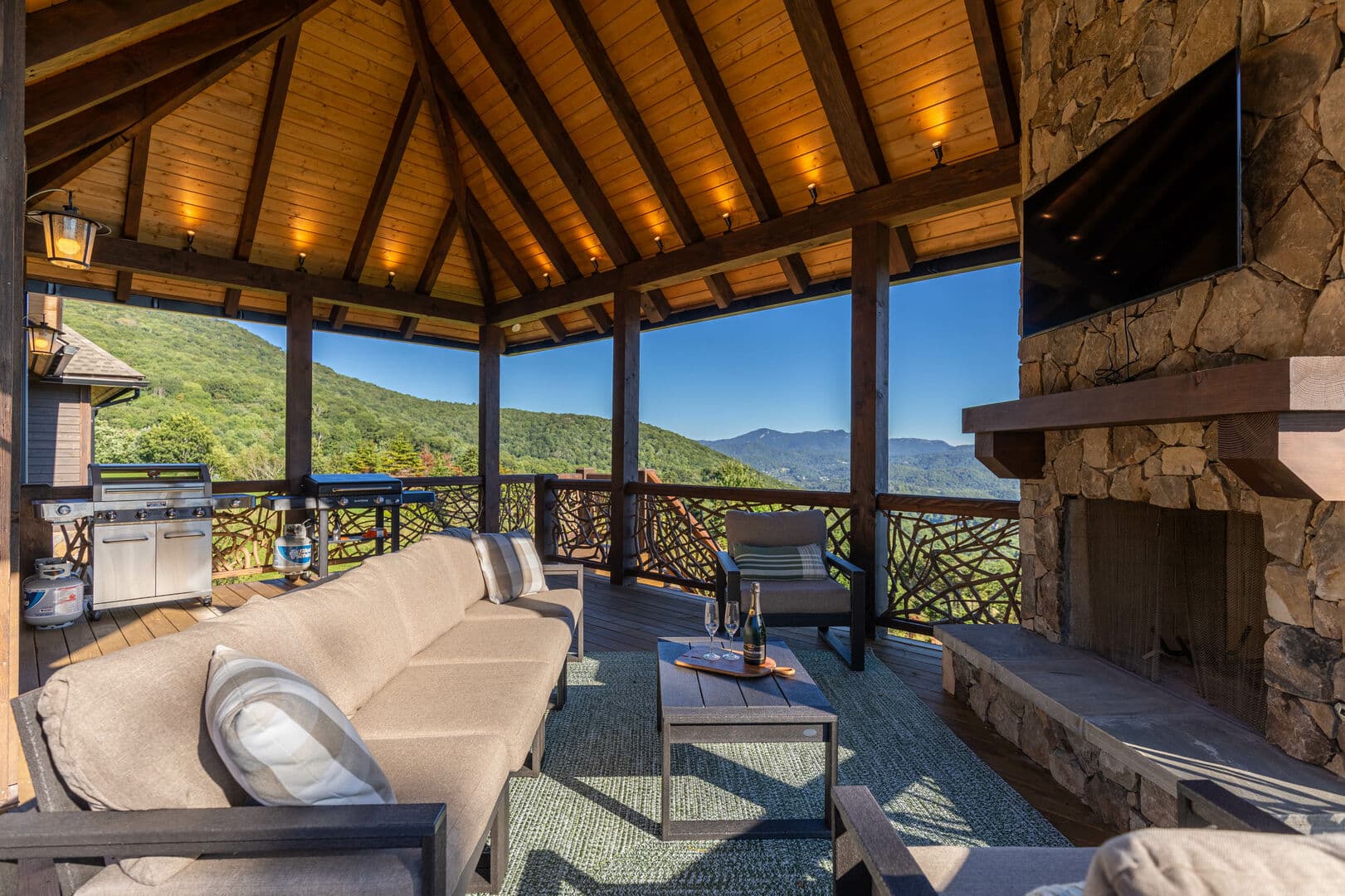 Almost Heaven at Eagles Nest - Image 63