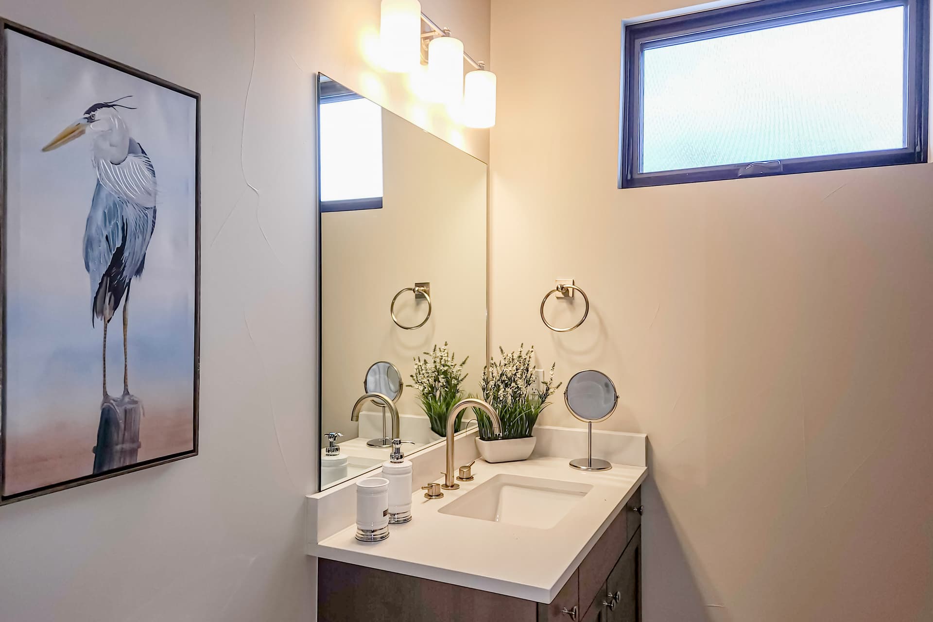 Slice of Silverthorne House - Image 12