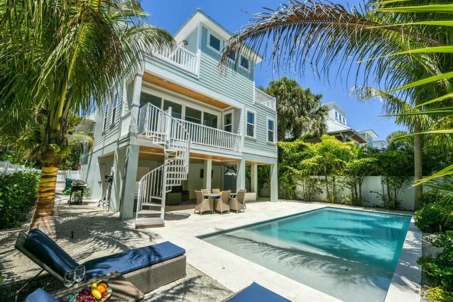 Reef Romance - Image 2