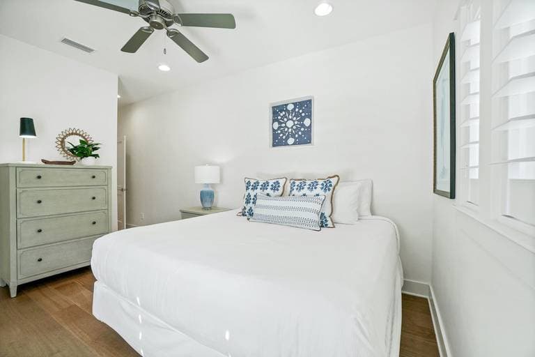 Georgia Peach at the Beach - Image 34