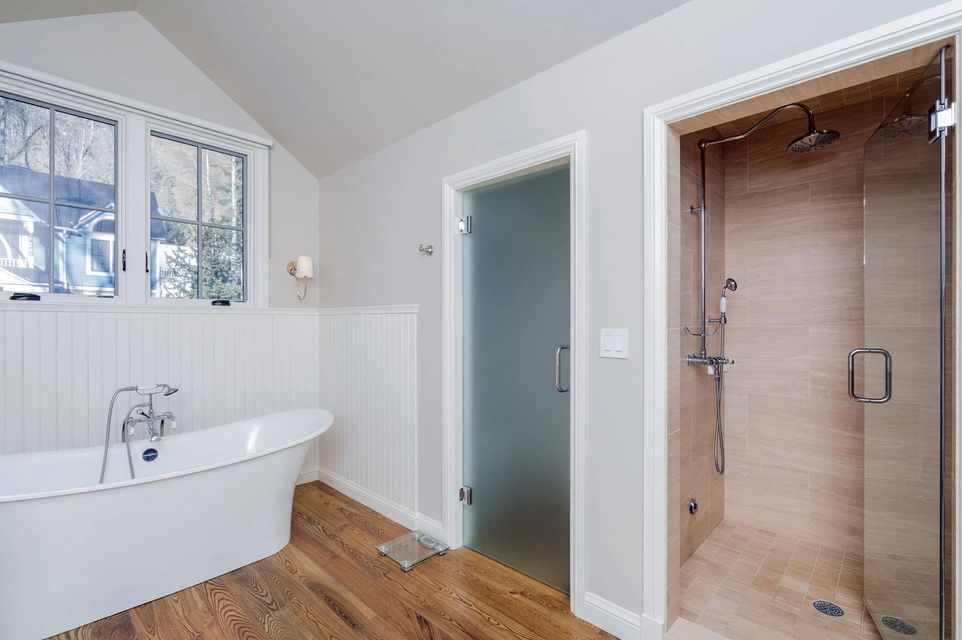 Miles High - Image 12