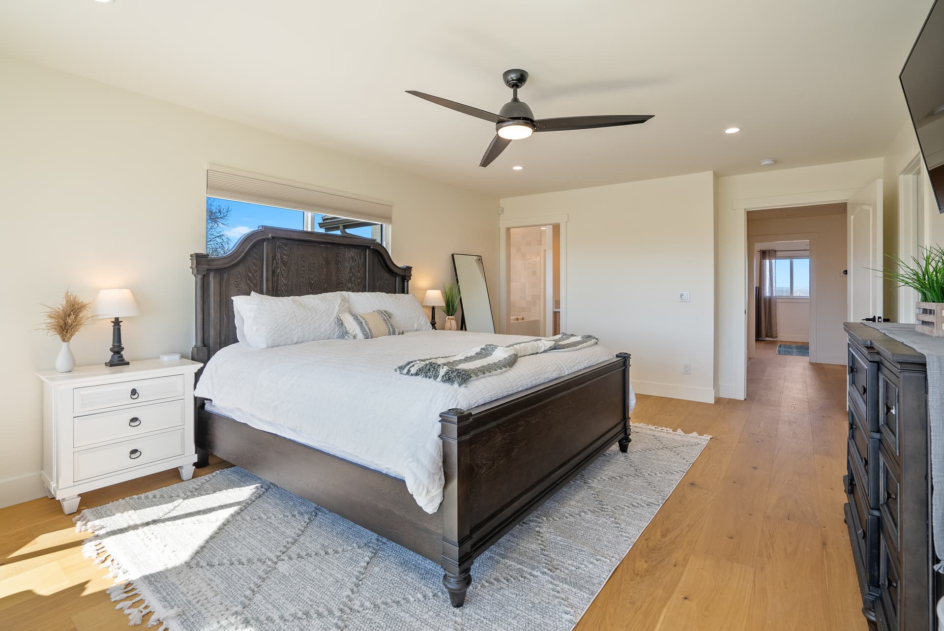 Mira Vista Heights - Image 34