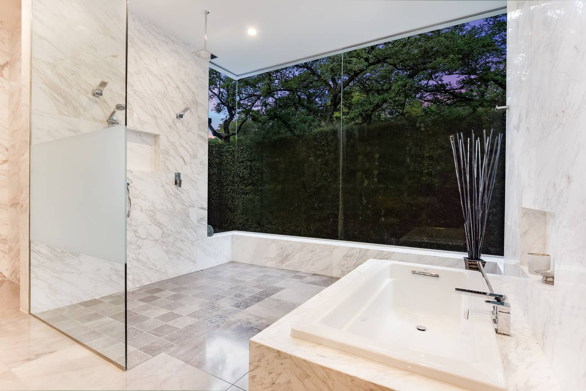 Austin Pinnacle - Image 30