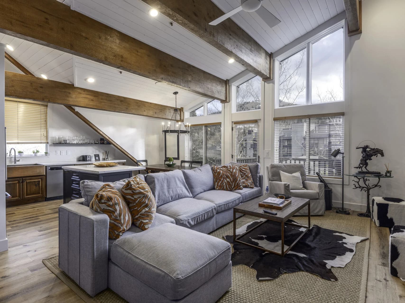 Black Bear Penthouse B - Image 1