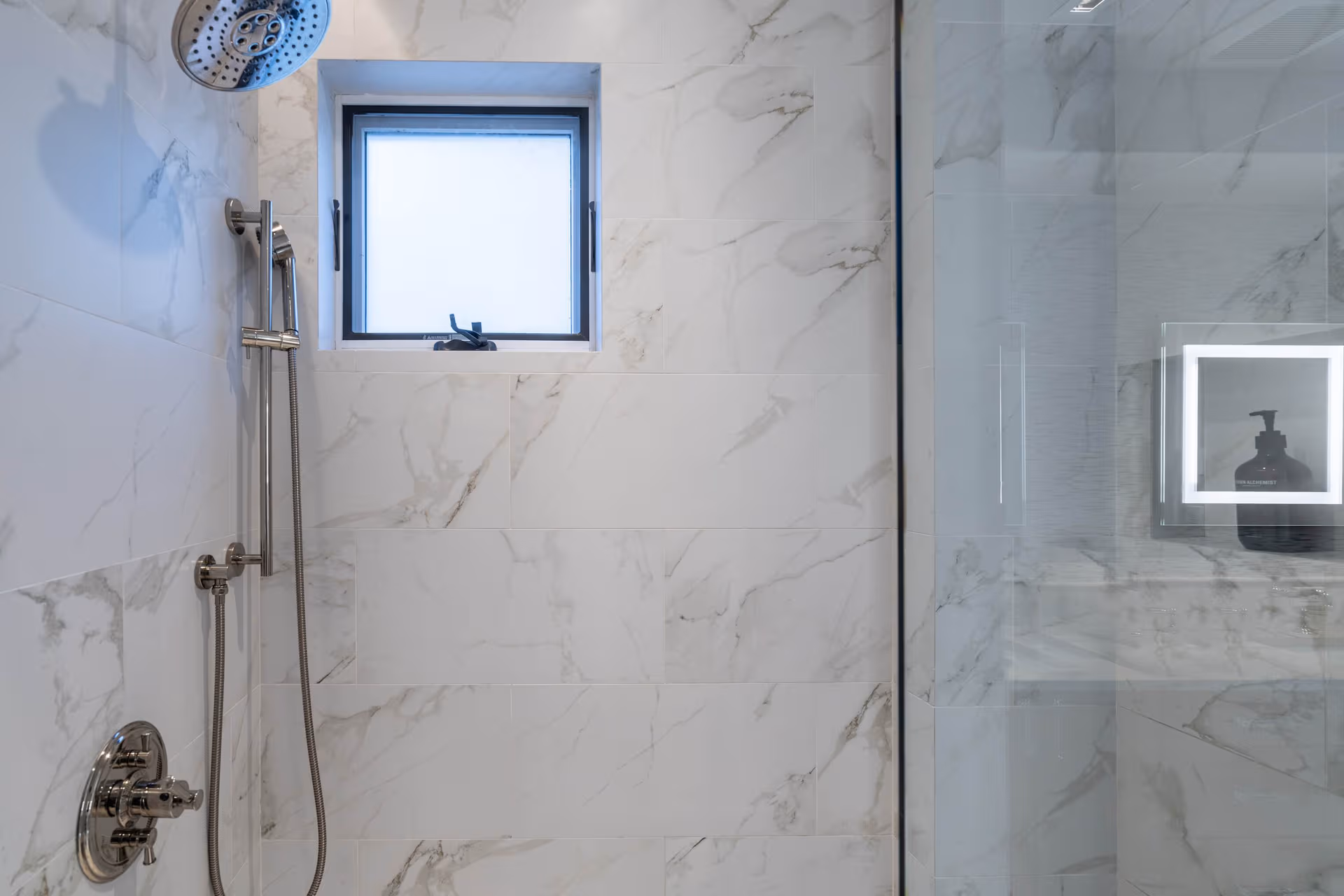 Mountain Air Escape - Image 9