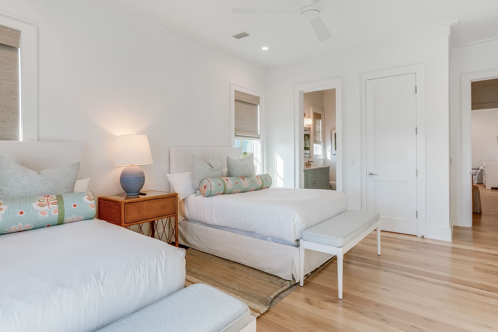 Coastal Comfort - Image 35