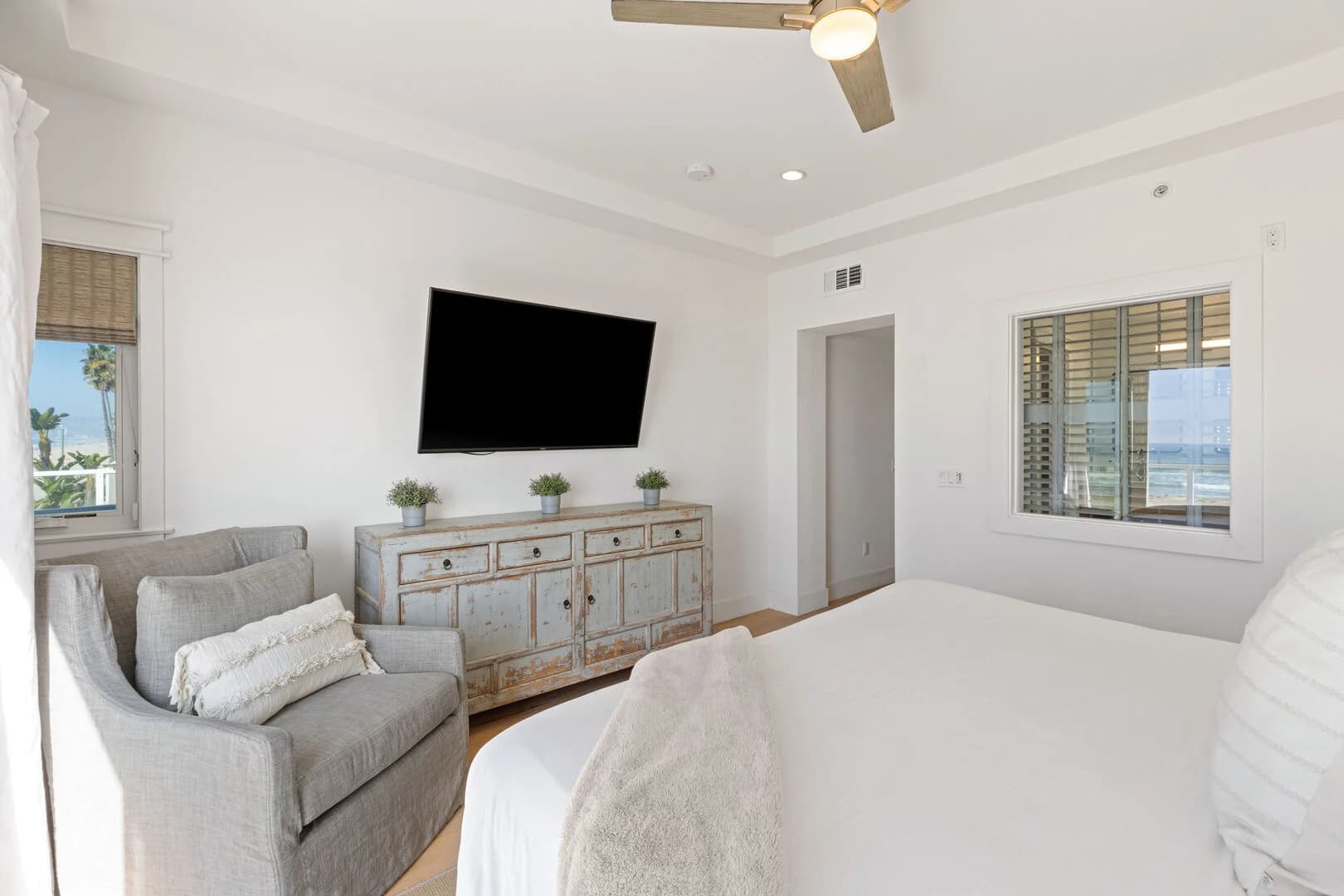 Oceanfront Retreat Three - Image 16