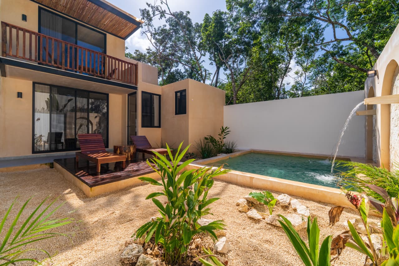 Surenna Oasis Villa - Image 5