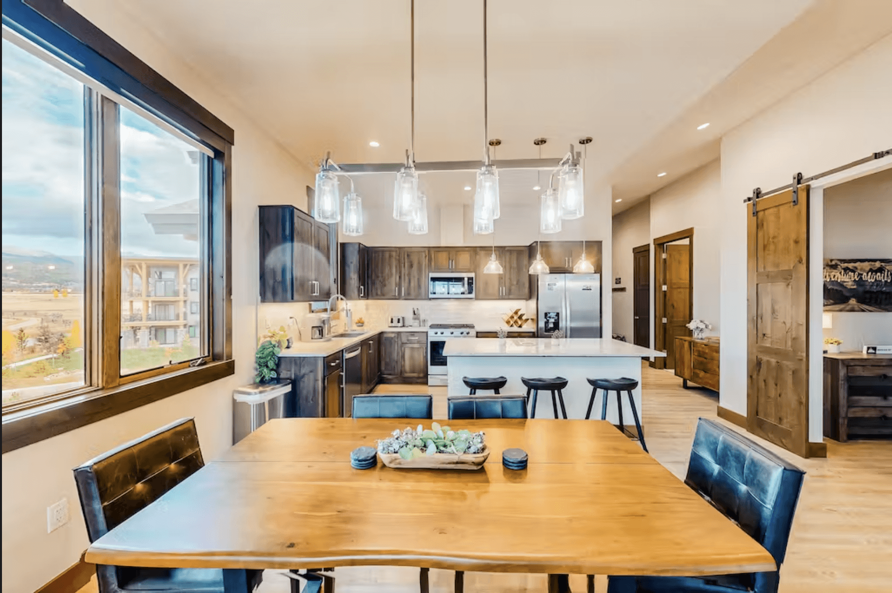 Springview Lane Residence - Image 4