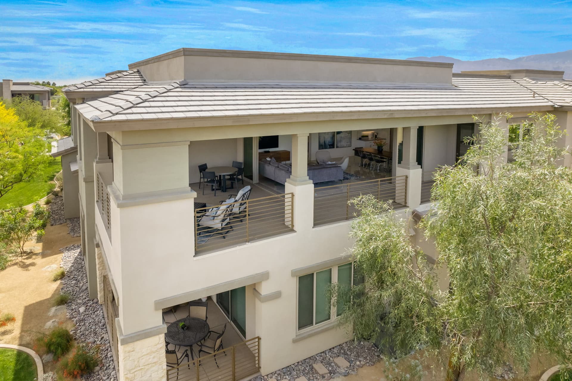 Stay Savvy in Palm Desert - Image 45