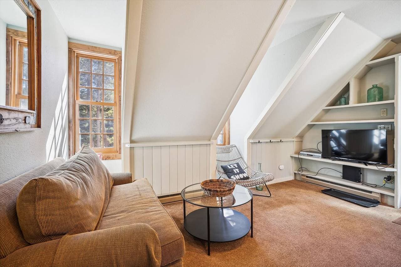 Summit Solitude Estate - Image 46