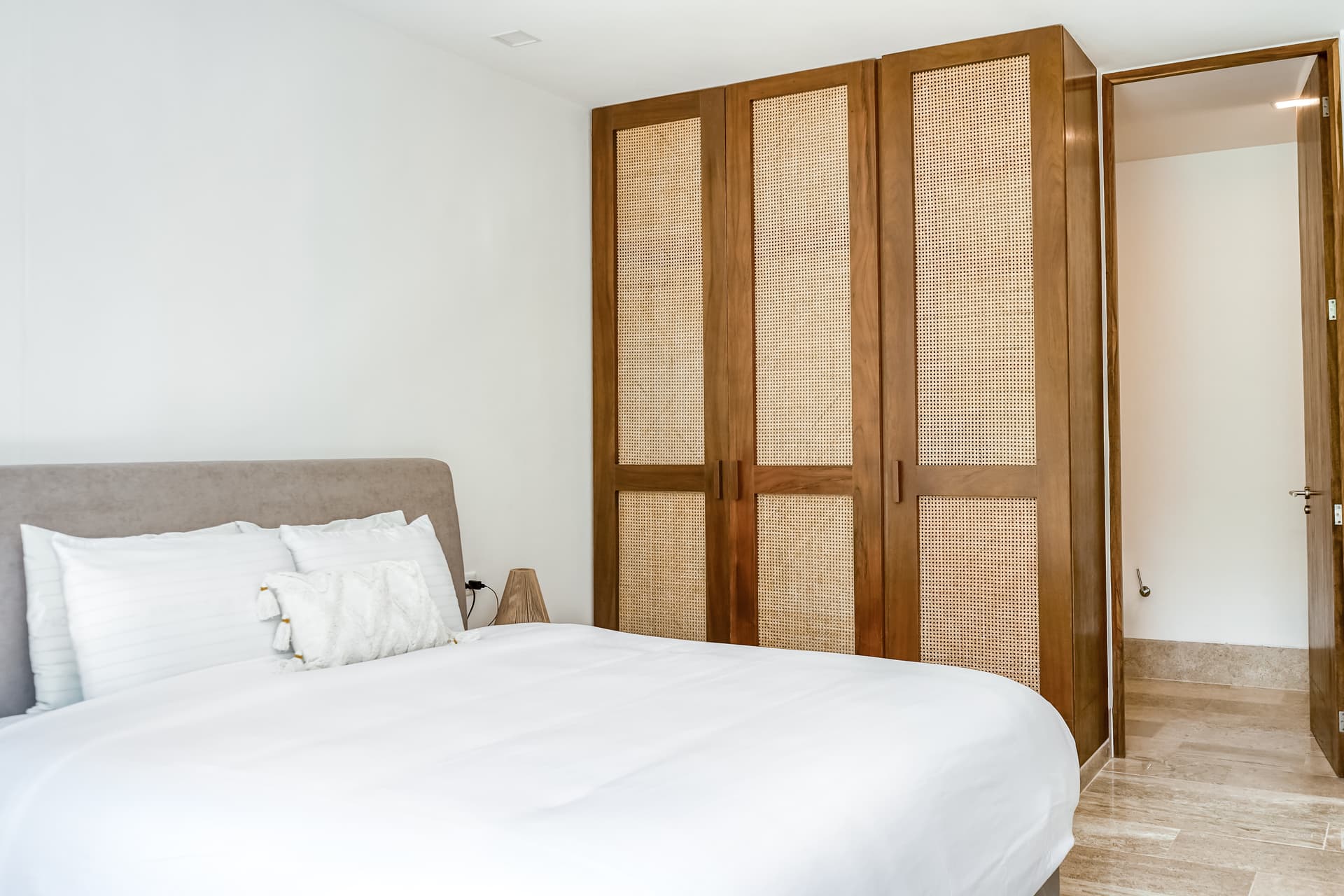 Omara Condo - Image 4