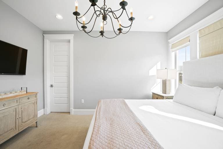 Blue Whale Bungalow - Image 25