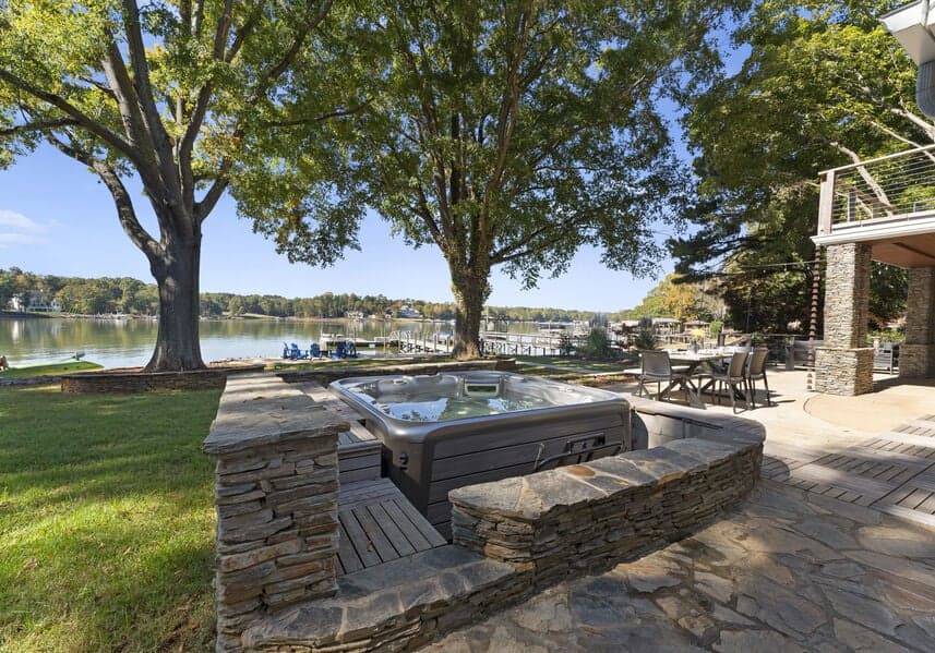 Sandy Shore - Image 2