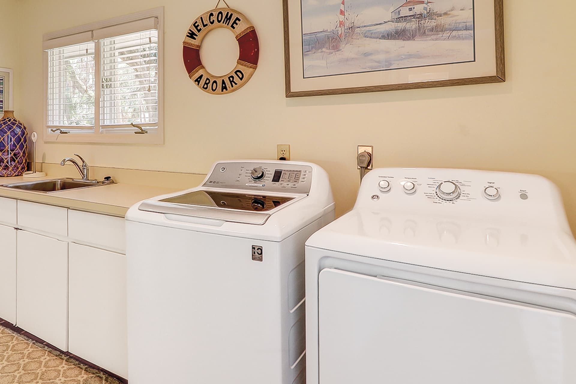 Sea Lane Home - Image 16