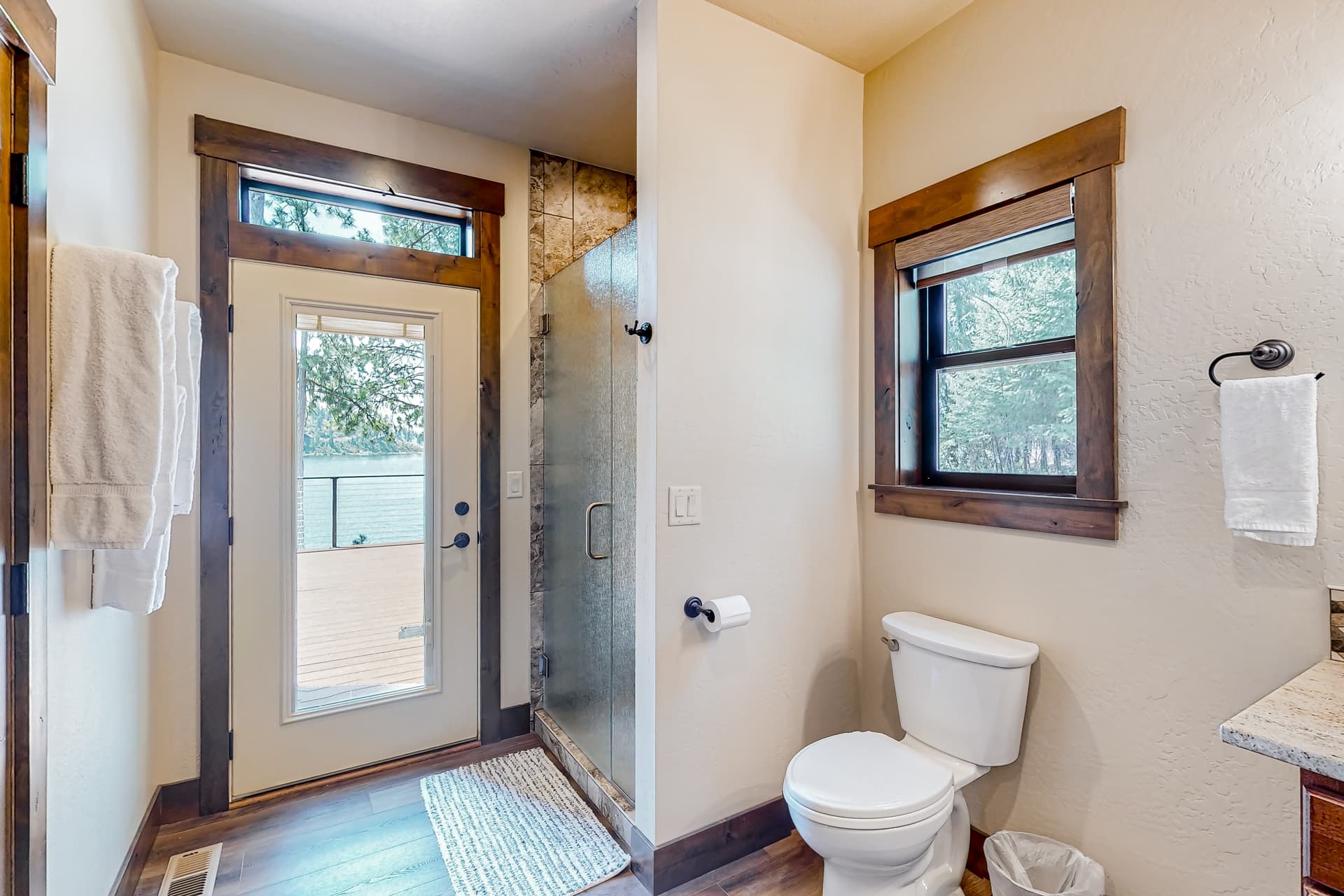 Leaning Pine Point at Half Round Bay - Image 23