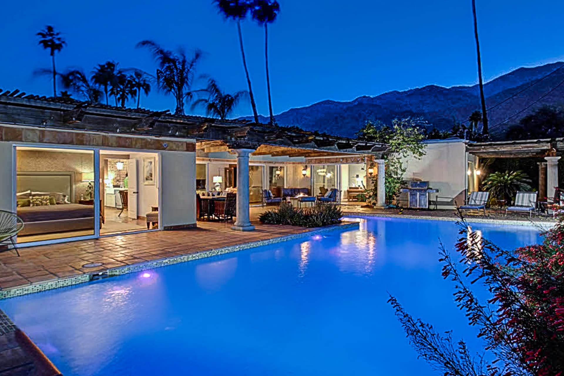 Club 1070 Home - Image 34