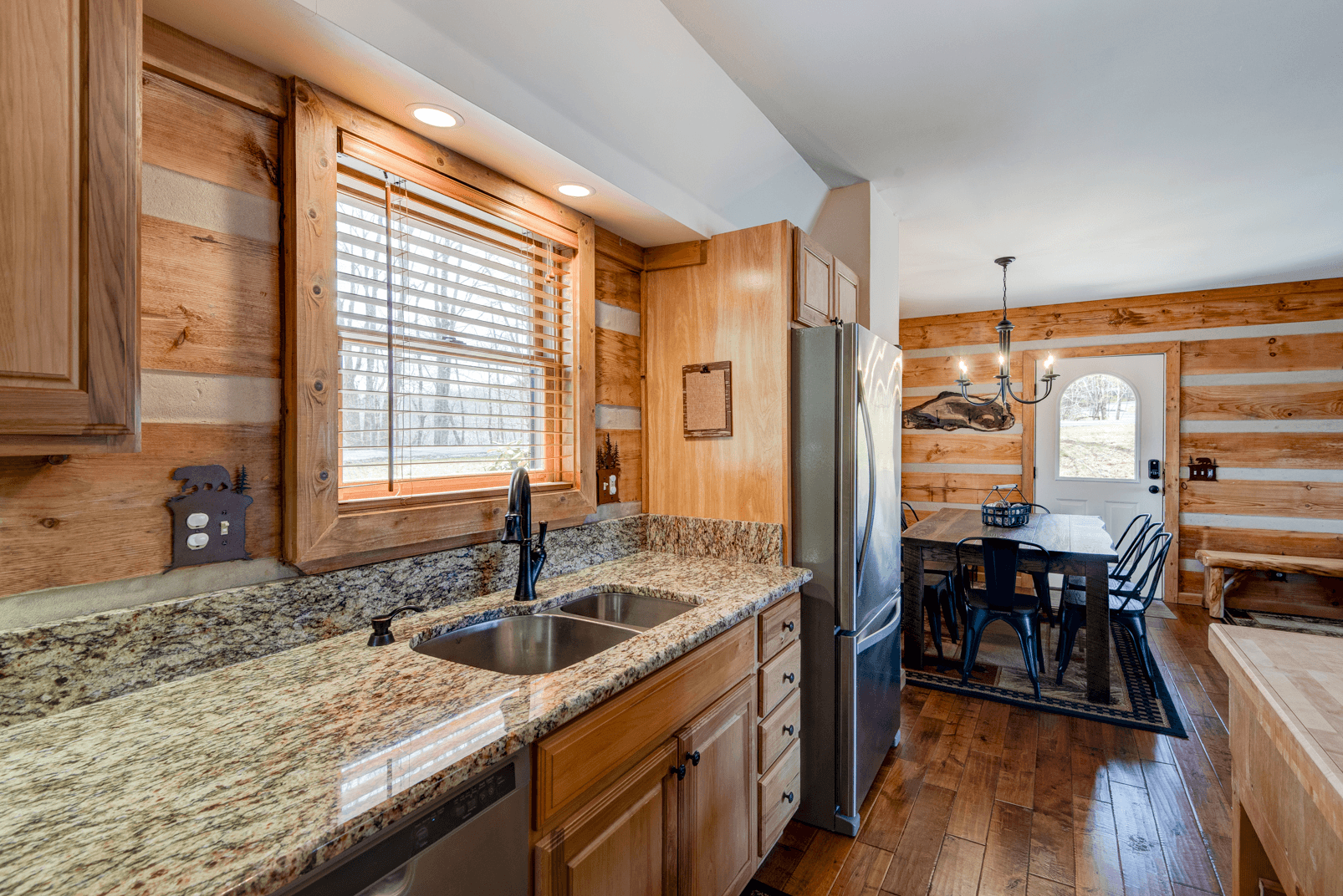 Cozy Bear Cabin - Image 16