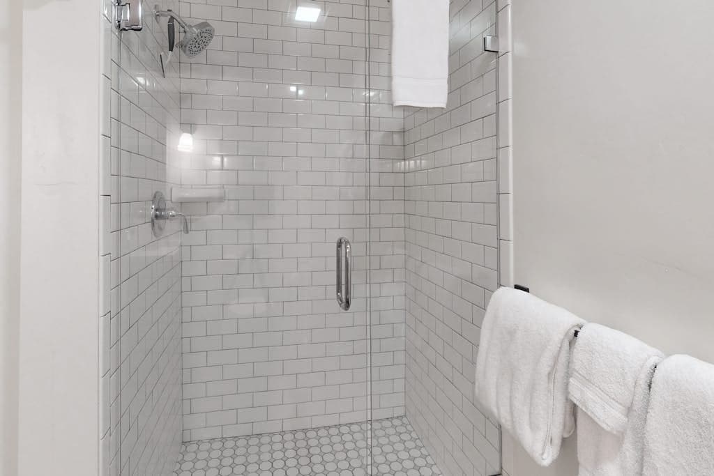 Tahoe Tyrol Chalet - Image 16